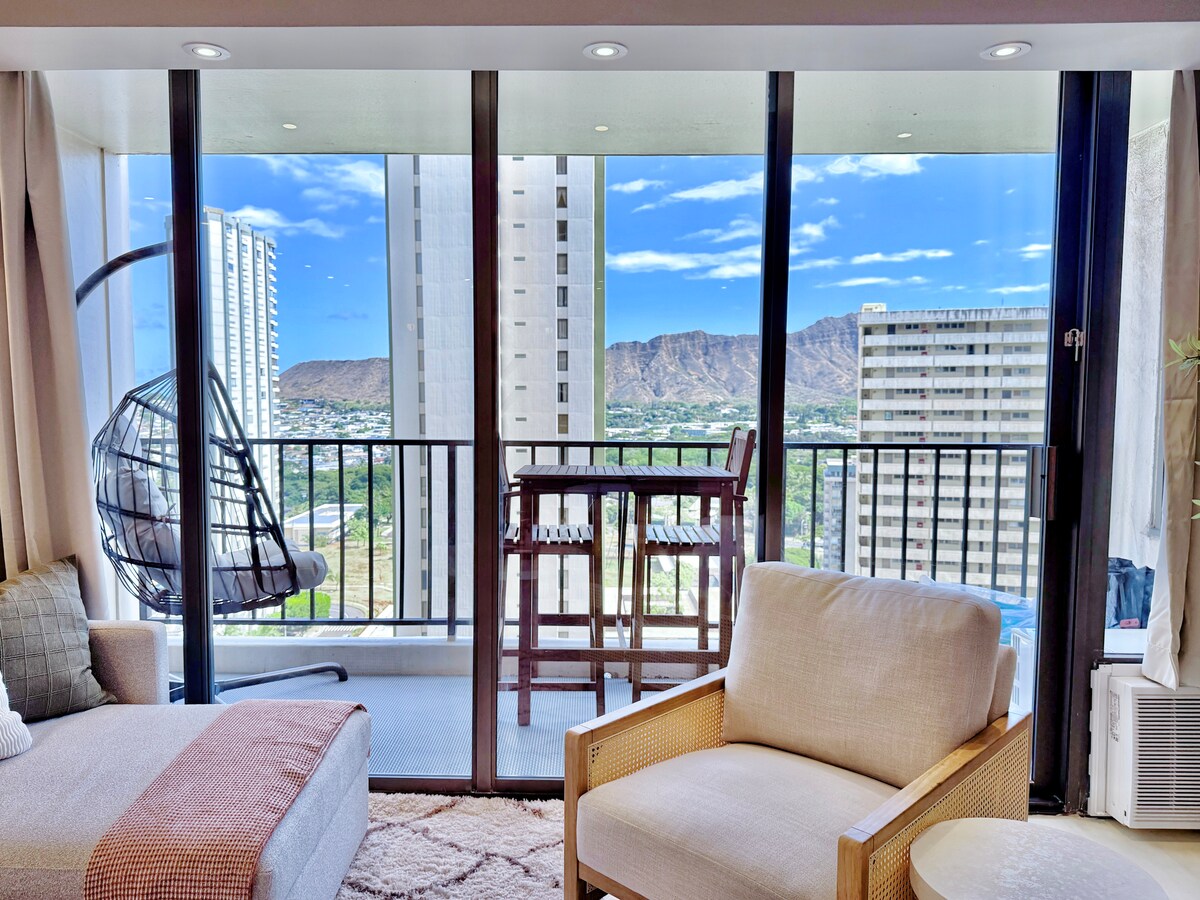 23F-Newly Renovated-Diamond Head View-1BR/Parking~