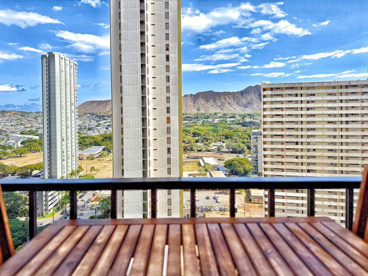 23F-Newly Renovated-Diamond Head View-1BR/Parking~