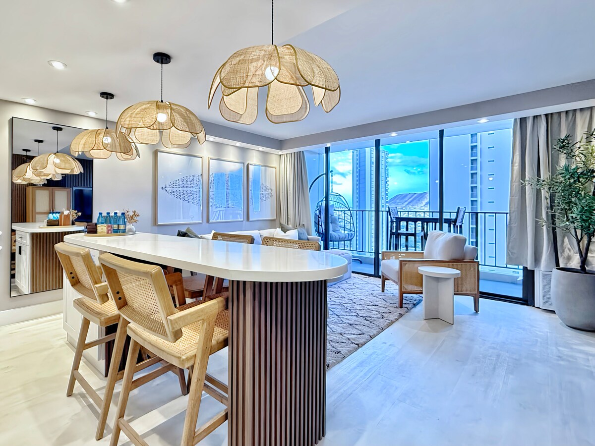 23F-Newly Renovated-Diamond Head View-1BR/Parking~