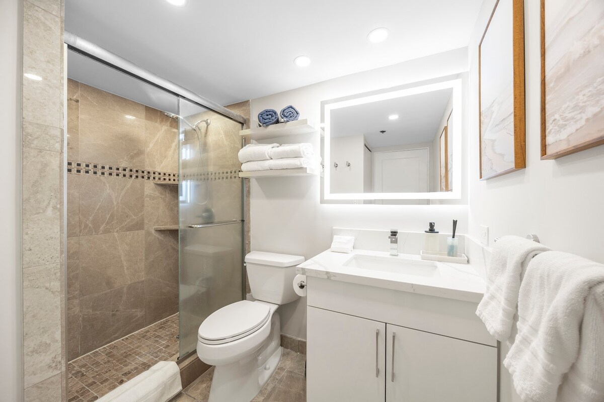 11F-Stunning Ocean View Condo-Ilikai Waikiki Beach