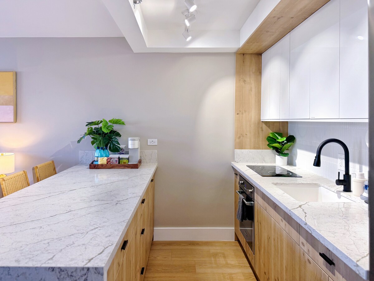 20F-Upscale Mountain View-1BR-Near Beach~