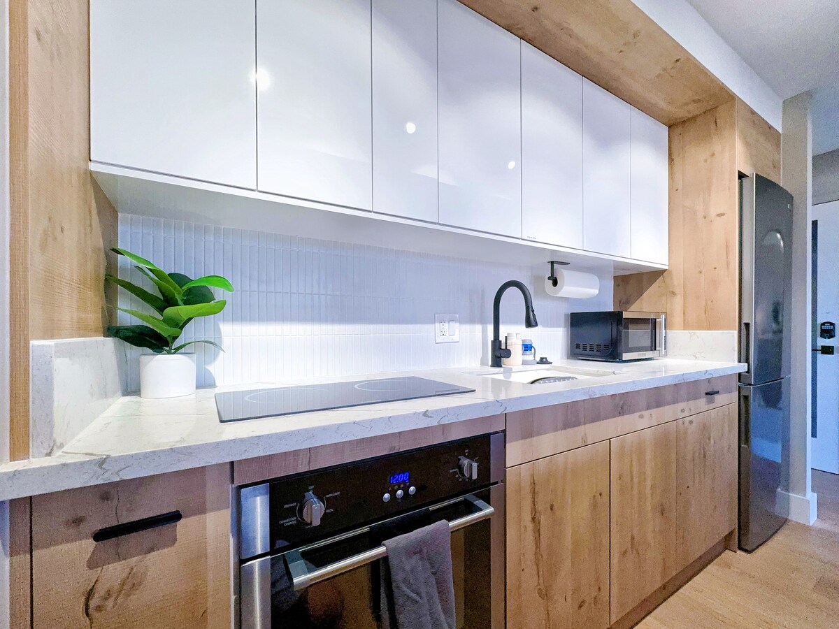 20F-Upscale Mountain View-1BR-Near Beach~