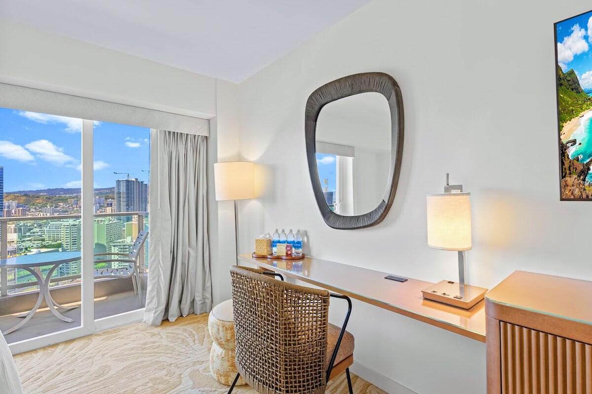 29F-Ala Moana Premium Double w/City & Ocean Views