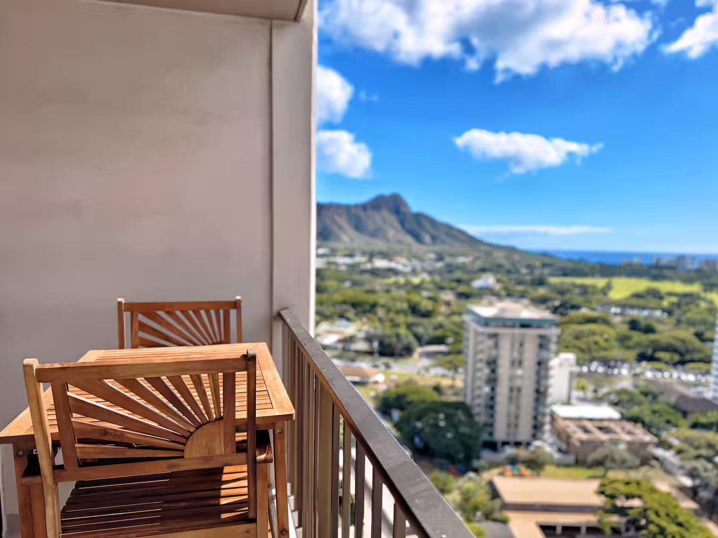 23F-Waikiki Gem-1BR w/Diamond Head & Ocean Views!