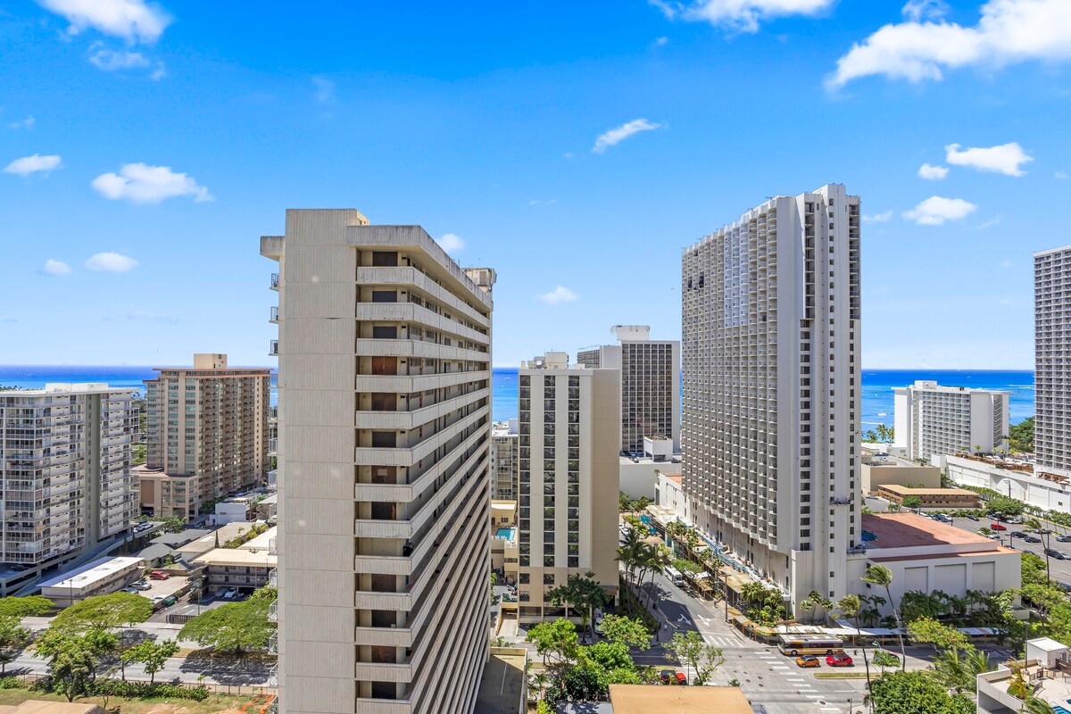 23F-Waikiki Gem-1BR w/Diamond Head & Ocean Views!
