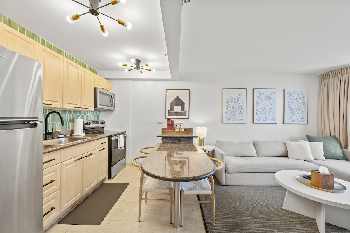 23F-Waikiki Gem-1BR w/Diamond Head & Ocean Views!