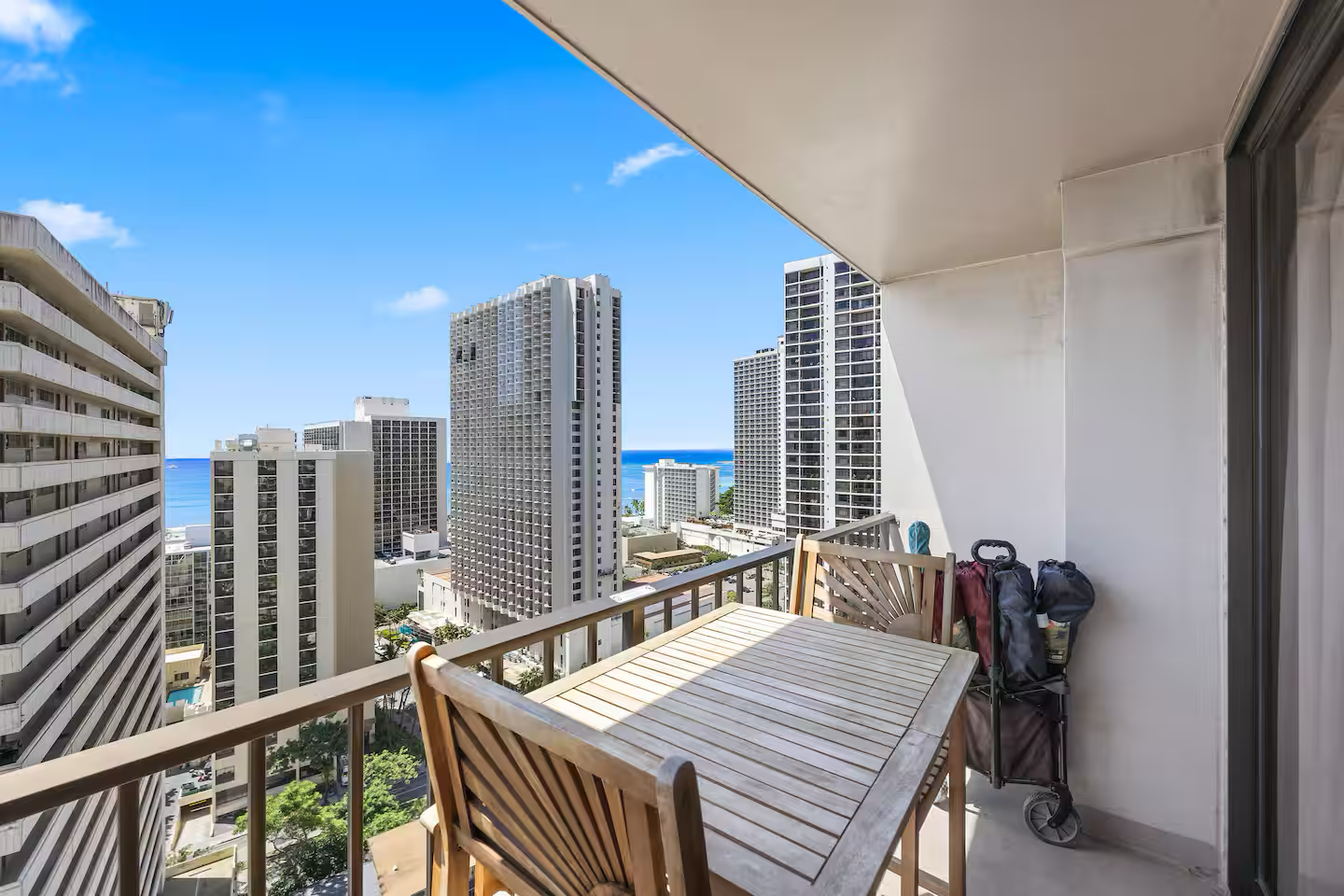 23F-Waikiki Gem-1BR w/Diamond Head & Ocean Views!