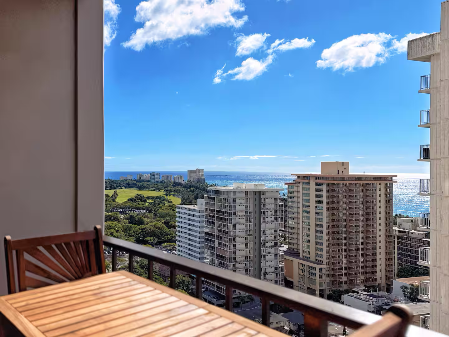 23F-Waikiki Gem-1BR w/Diamond Head & Ocean Views!