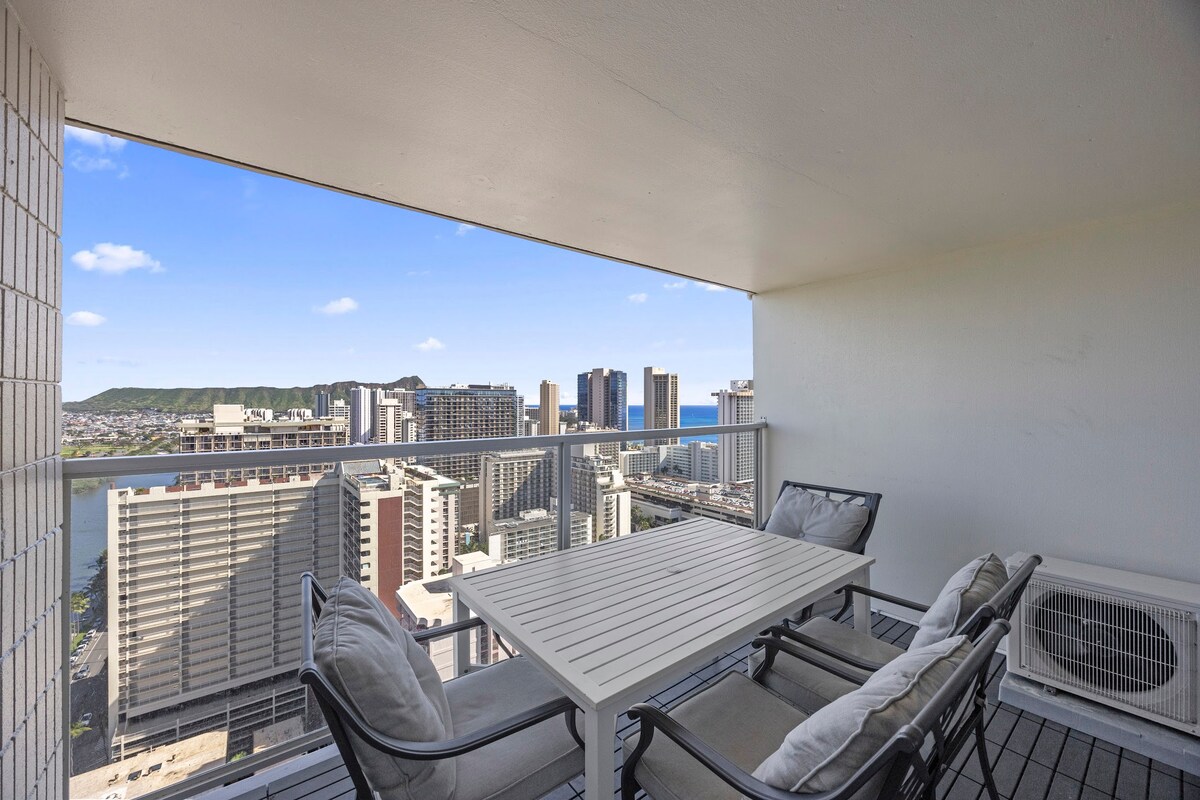 33F-High Floor Studio w/Diamond Head & Ocean Views