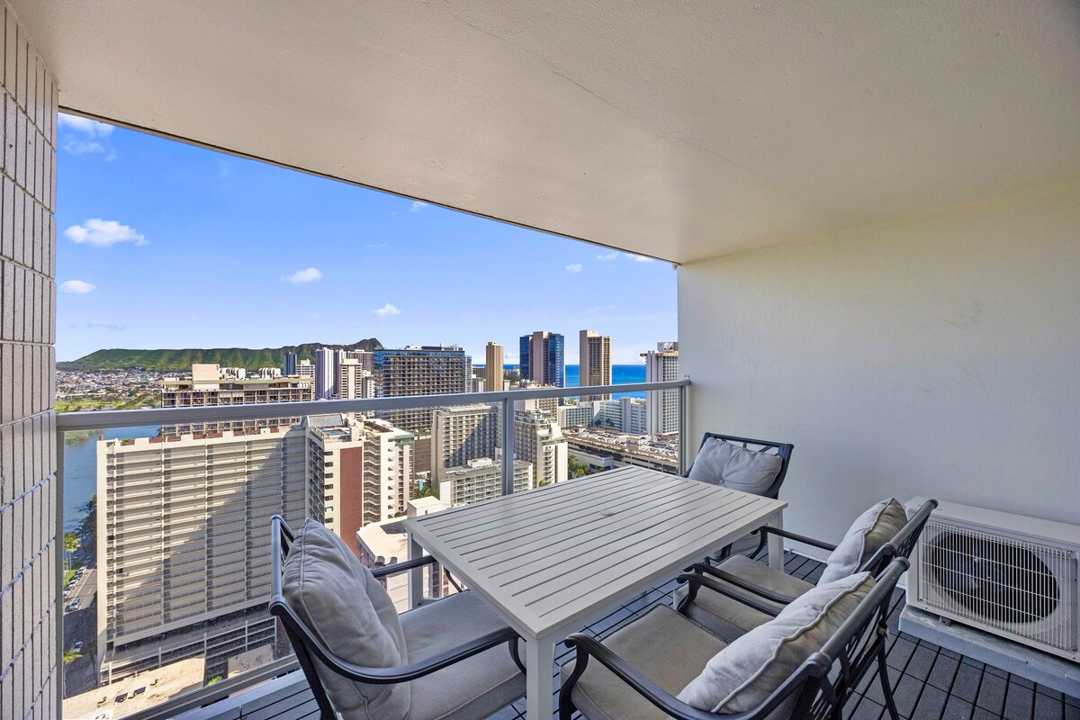 33F-High Floor Studio w/Diamond Head & Ocean Views