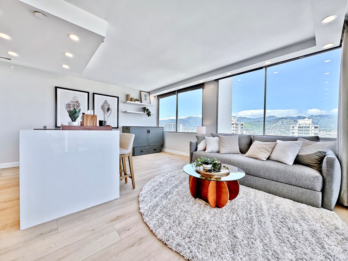 28F-Upscale Ocean View 1BR-3min Walk to Beach!