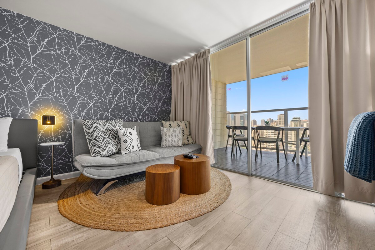34F-Island Colony Studio-City/Partial Ocean Views