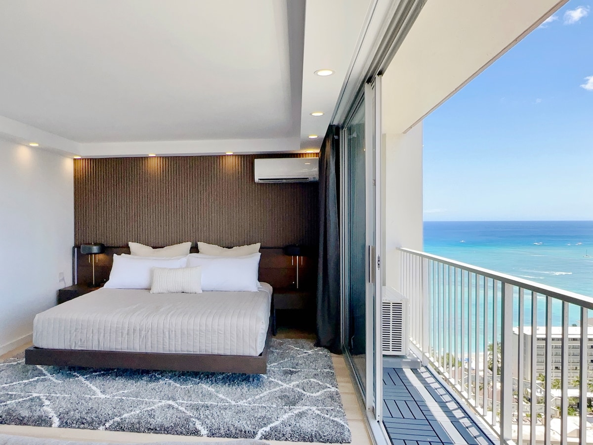 Penthouse Upscale Oceanview King Studio Near Beach