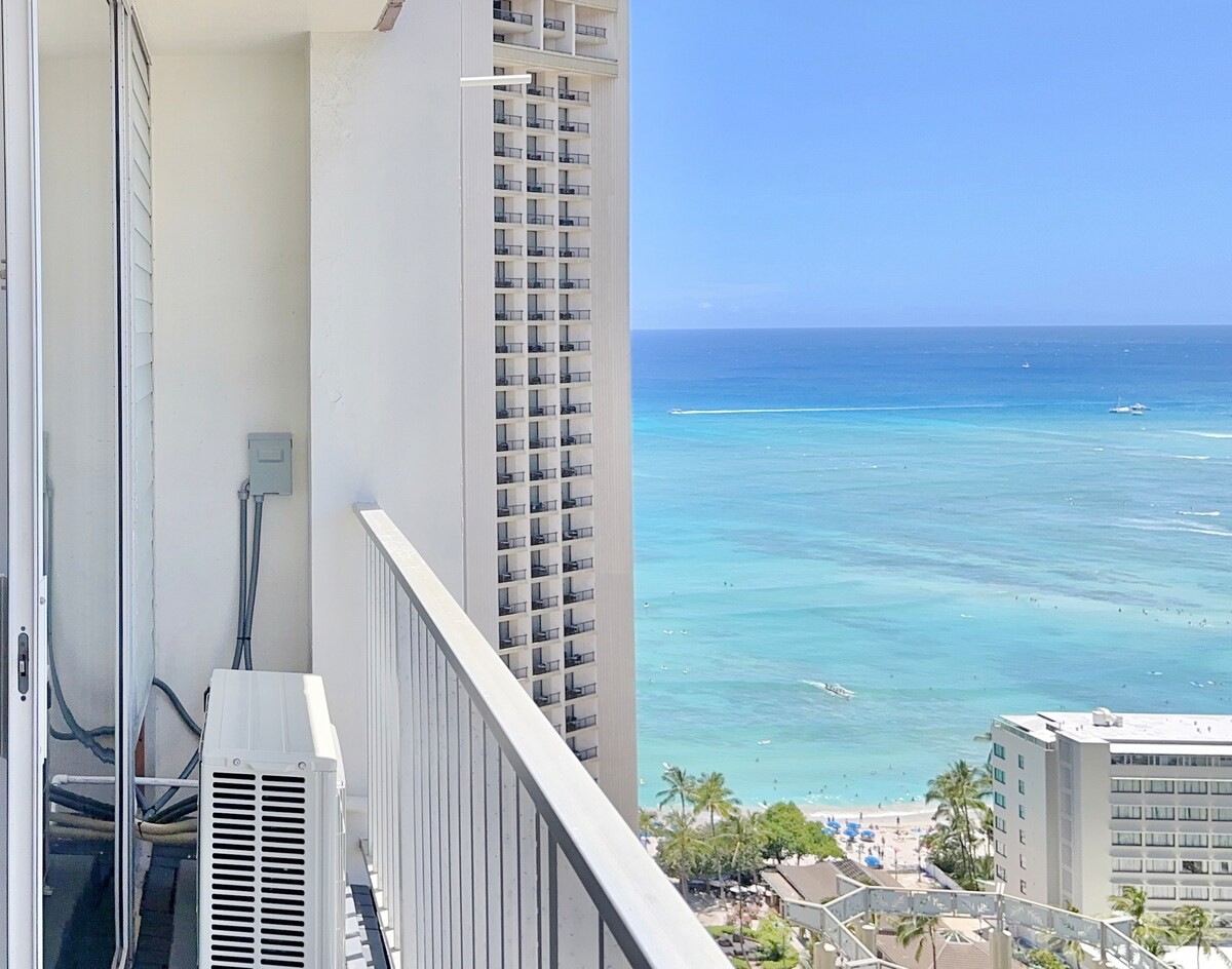 Penthouse Upscale Oceanview King Studio Near Beach