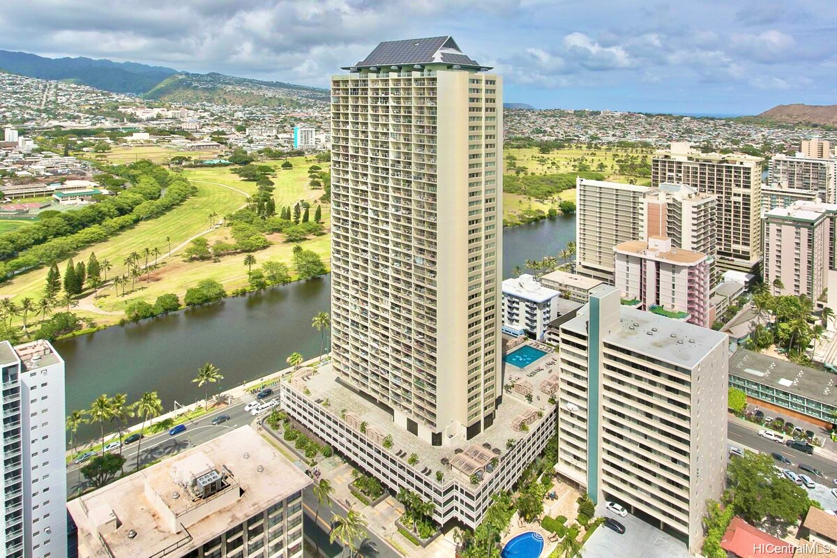 33FL-Gorgeous Waikiki Studio w/City & Ocean Views