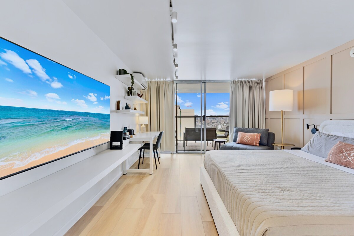 33FL-Gorgeous Waikiki Studio w/City & Ocean Views