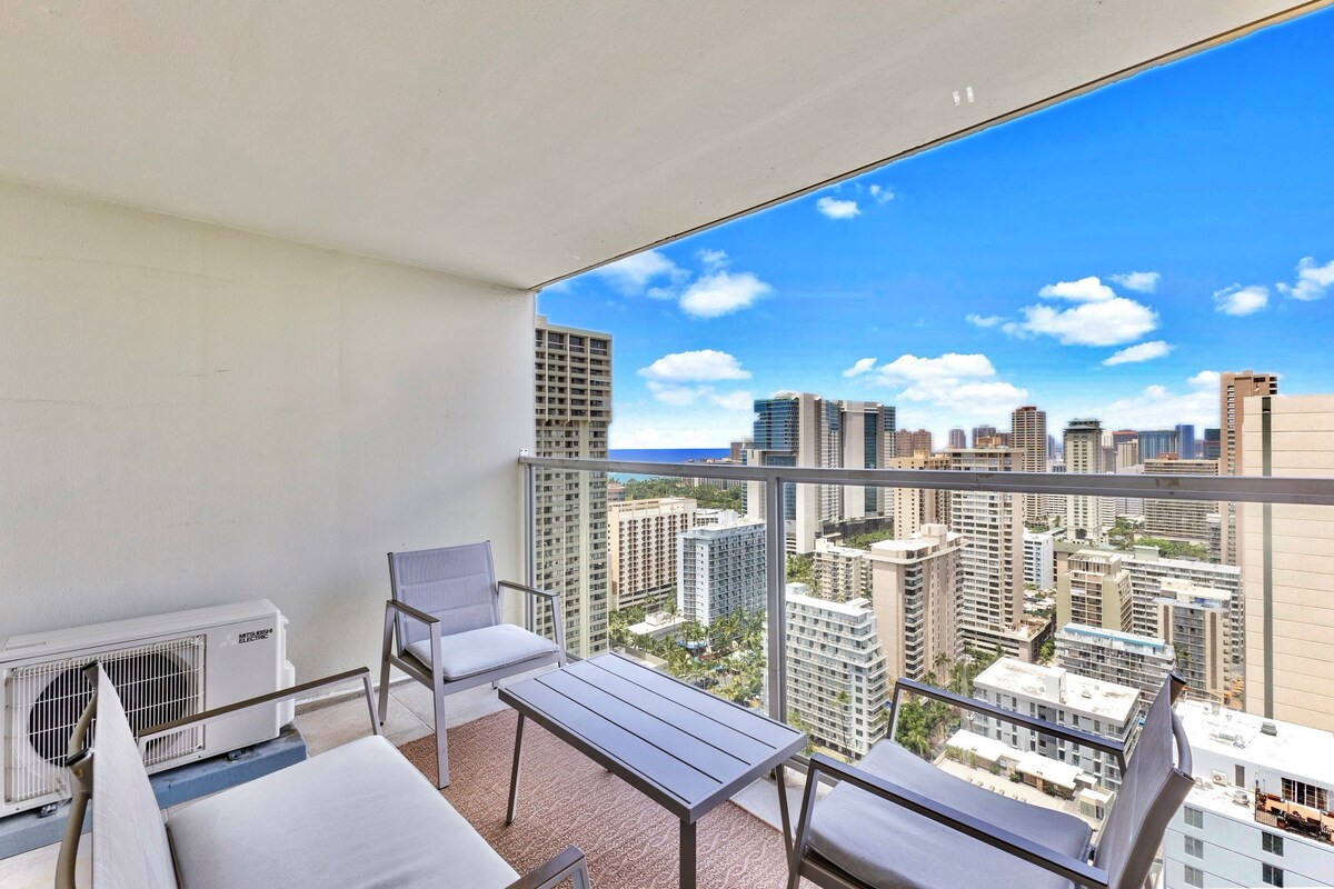33FL-Gorgeous Waikiki Studio w/City & Ocean Views