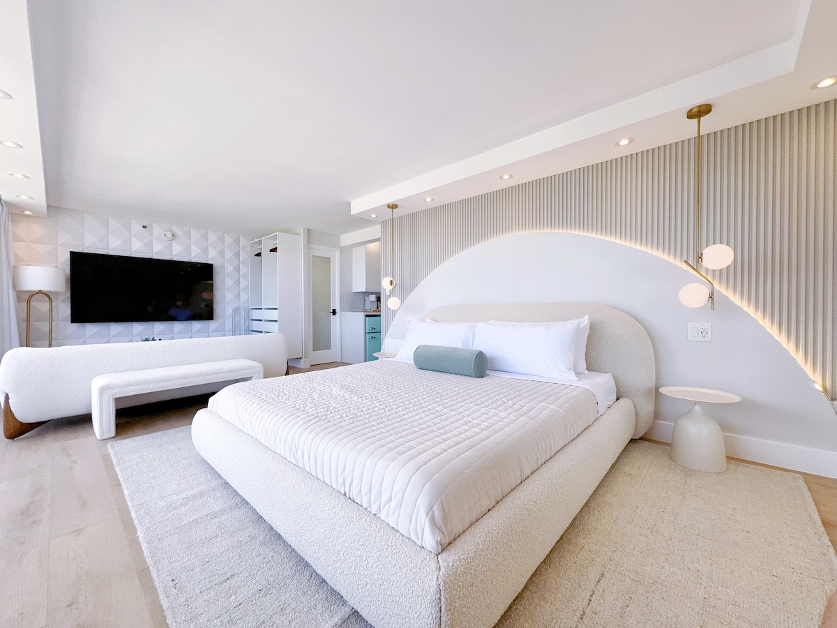 Top FL-Luxury Ocean View King Suite-Waikiki Beach~