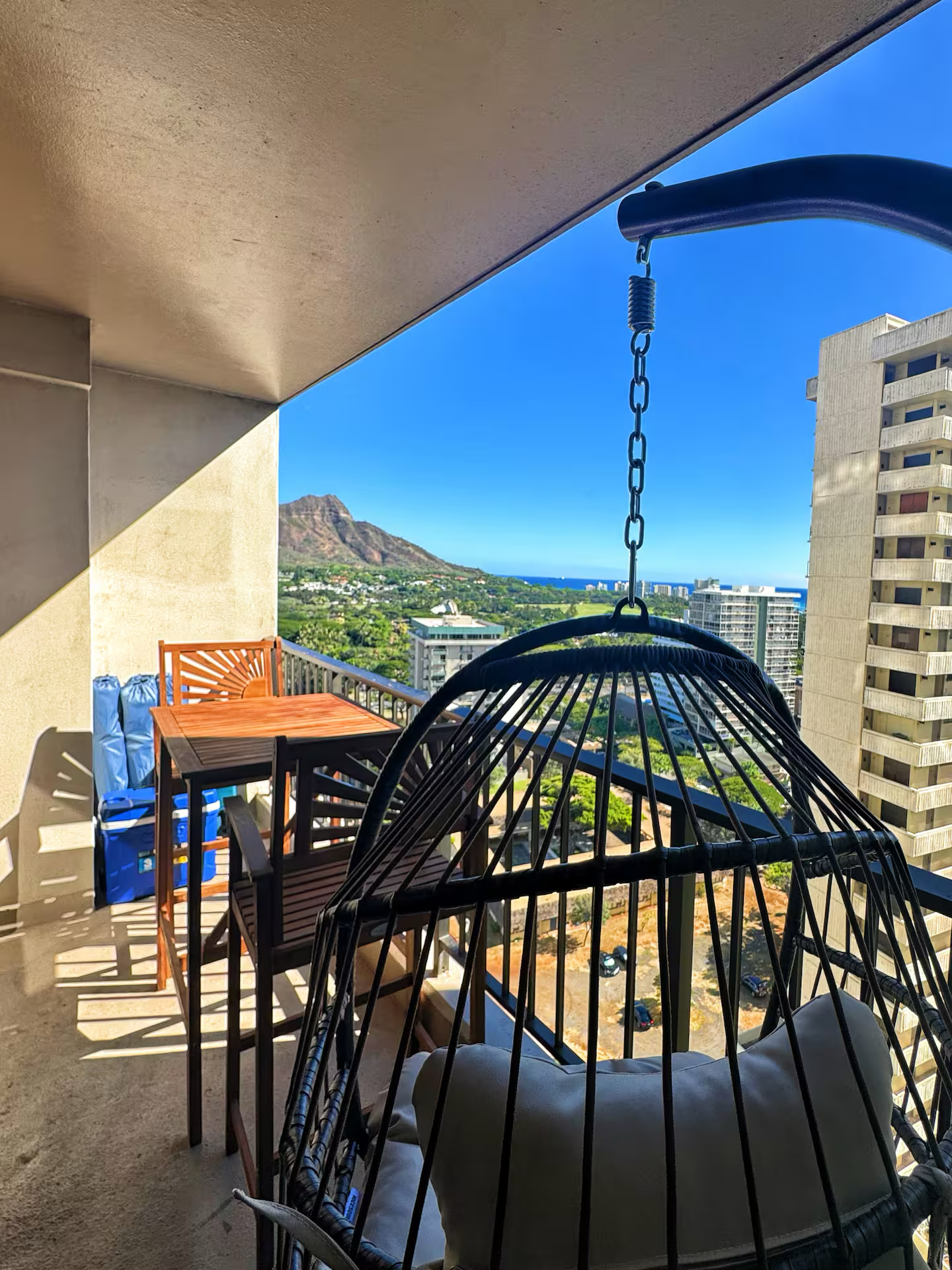21F-Beautiful Diamond Head View-1BR w/Free Parking