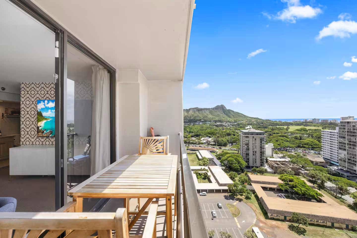 21F-Beautiful Diamond Head View-1BR w/Free Parking