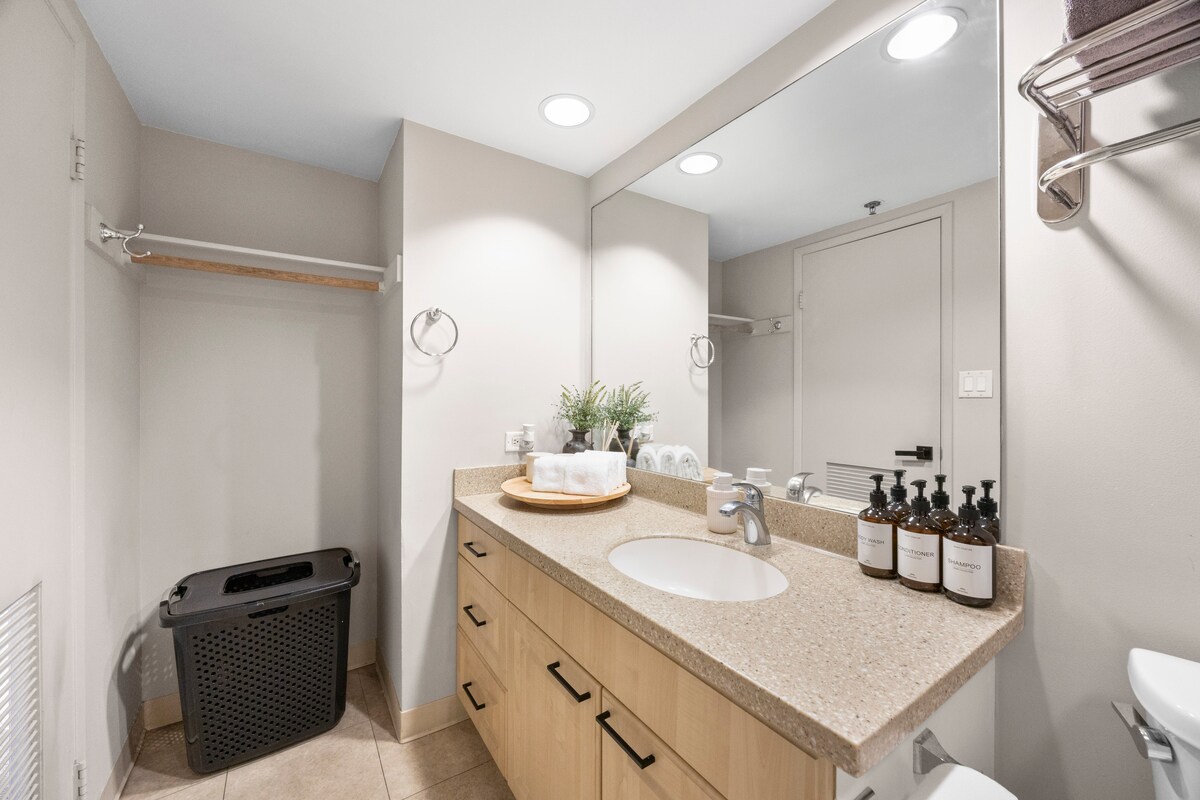 21F-Beautiful Diamond Head View-1BR w/Free Parking