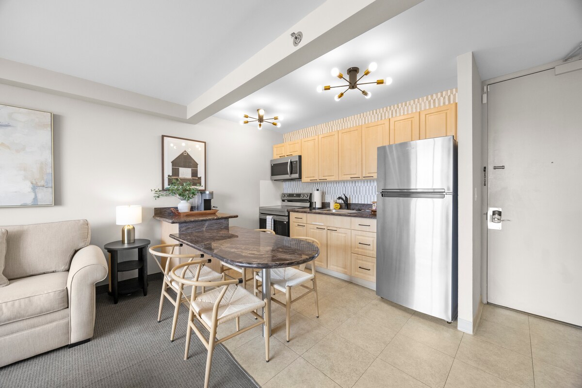 21F-Beautiful Diamond Head View-1BR w/Free Parking
