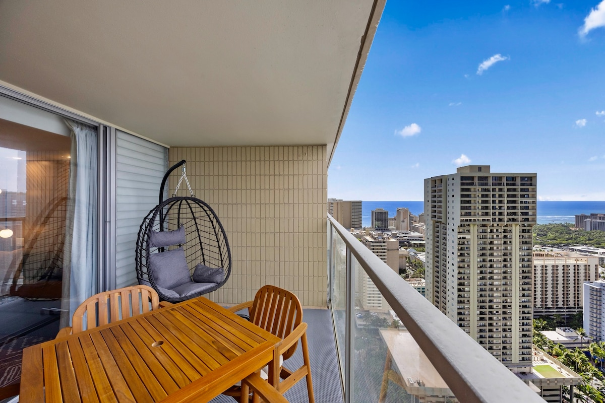 41F-Stunning High-FL Studio w/Ocean & City Views