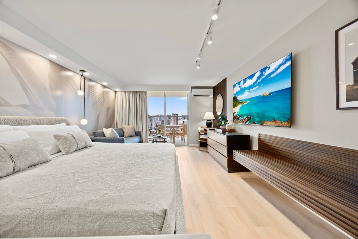 41F-Stunning High-FL Studio w/Ocean & City Views