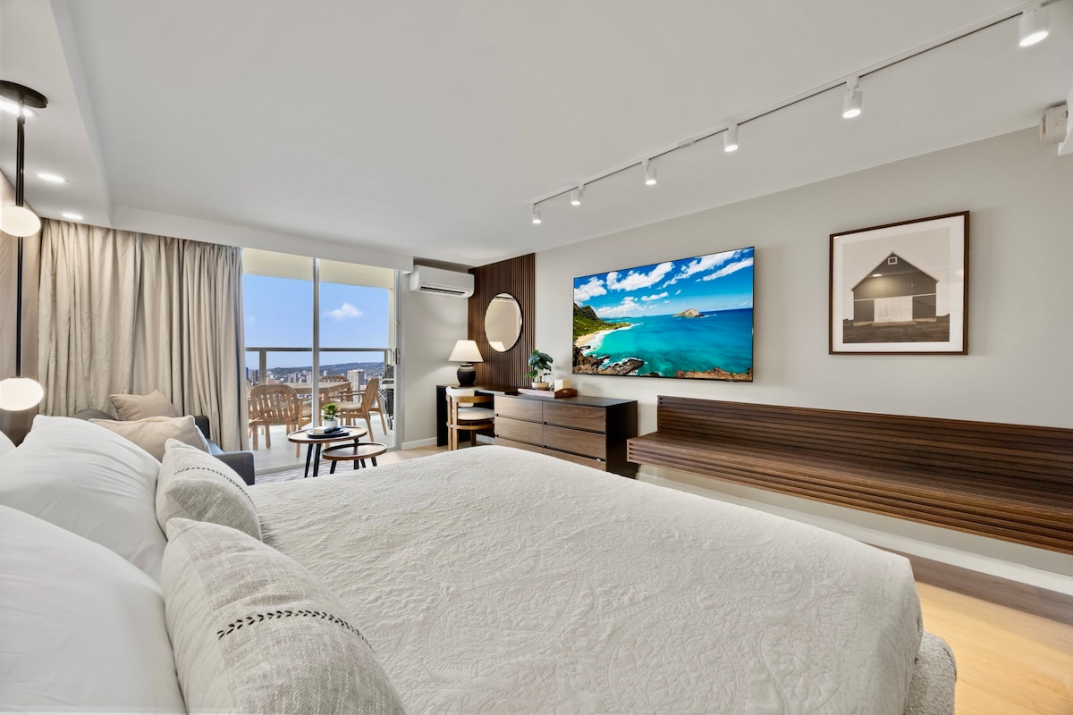 41F-Stunning High-FL Studio w/Ocean & City Views