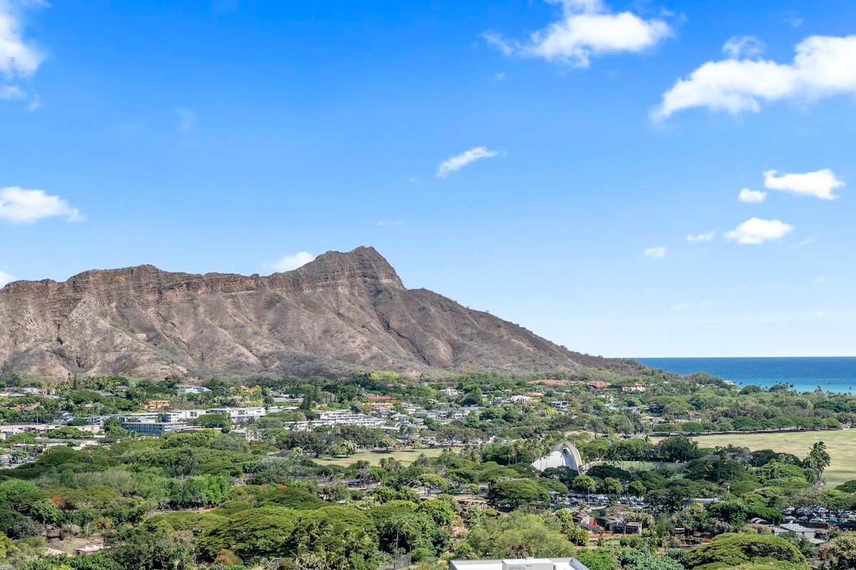 28FL-Upscale Ocean & Diamond Head View-1BR/Parking