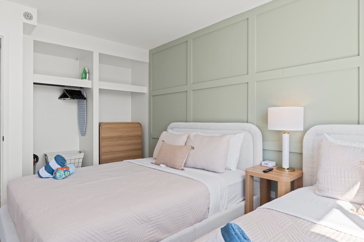 28FL-Upscale Ocean & Diamond Head View-1BR/Parking