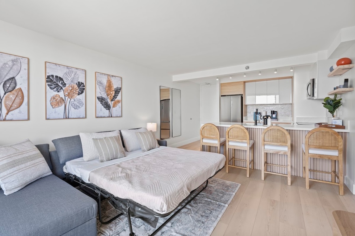 28FL-Upscale Ocean & Diamond Head View-1BR/Parking