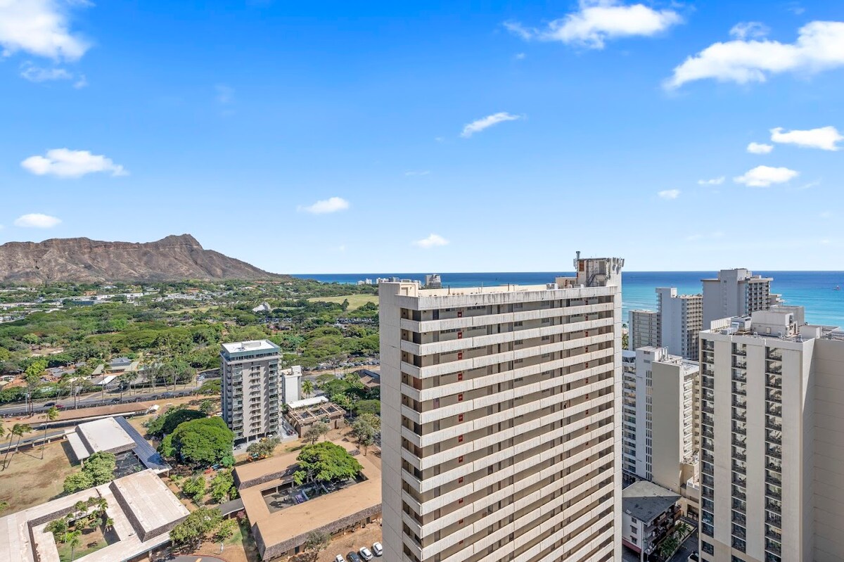 28FL-Upscale Ocean & Diamond Head View-1BR/Parking