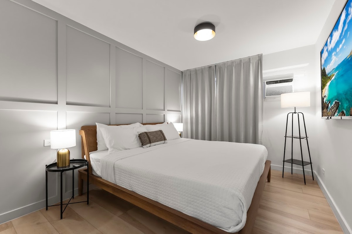 Stunning 2BR/2BA *Near Waikiki Beach+Free Parking!