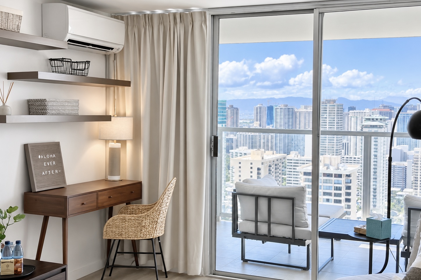 42F-Beautiful High-FL Studio w/Ocean & City Views