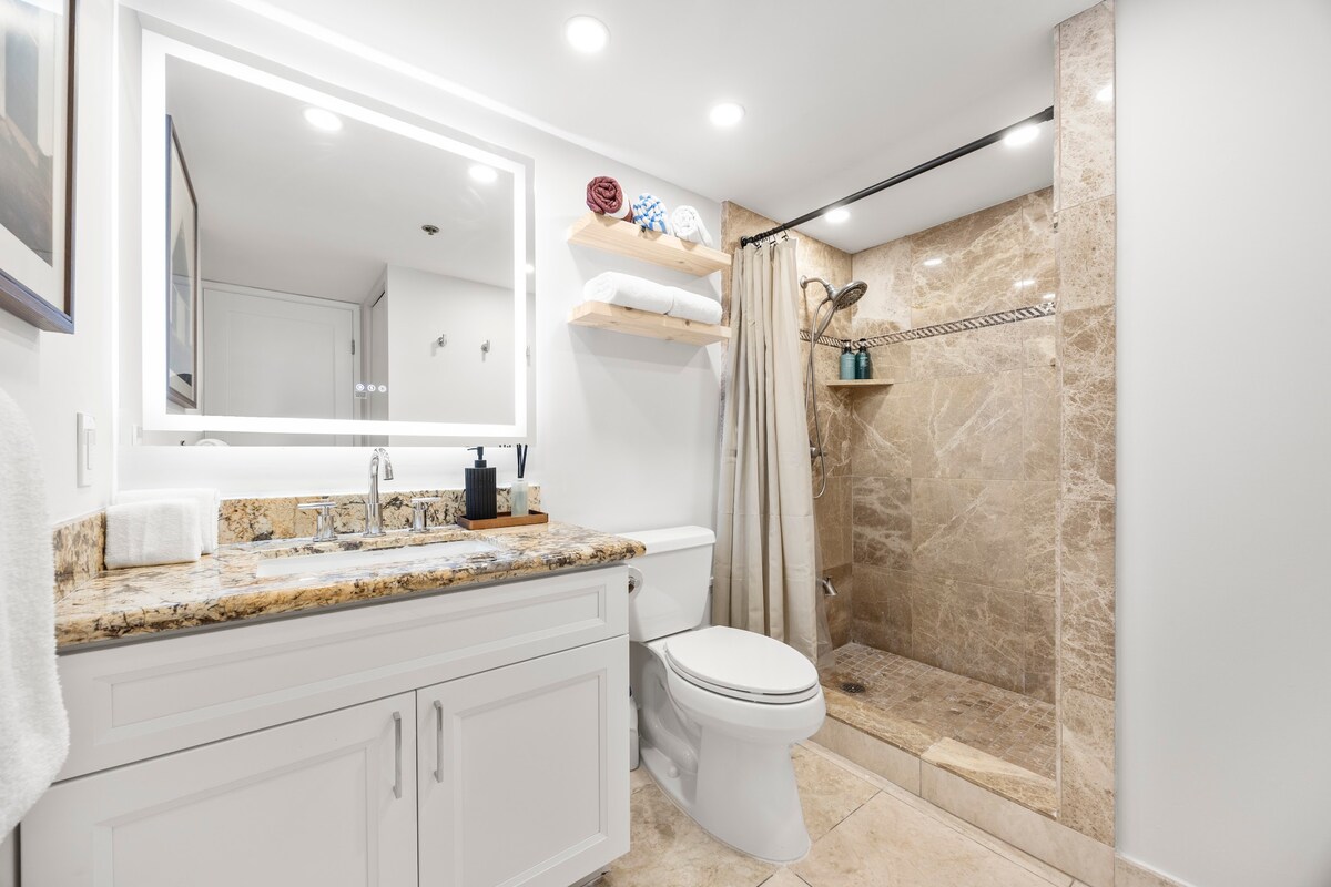 Beautiful Ilikai 2BR/2BTH Corner Suite-Waikiki