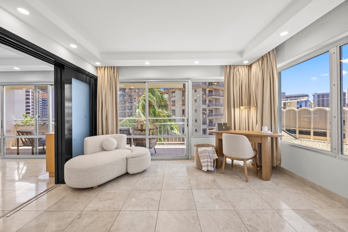 Beautiful Ilikai 2BR/2BTH Corner Suite-Waikiki