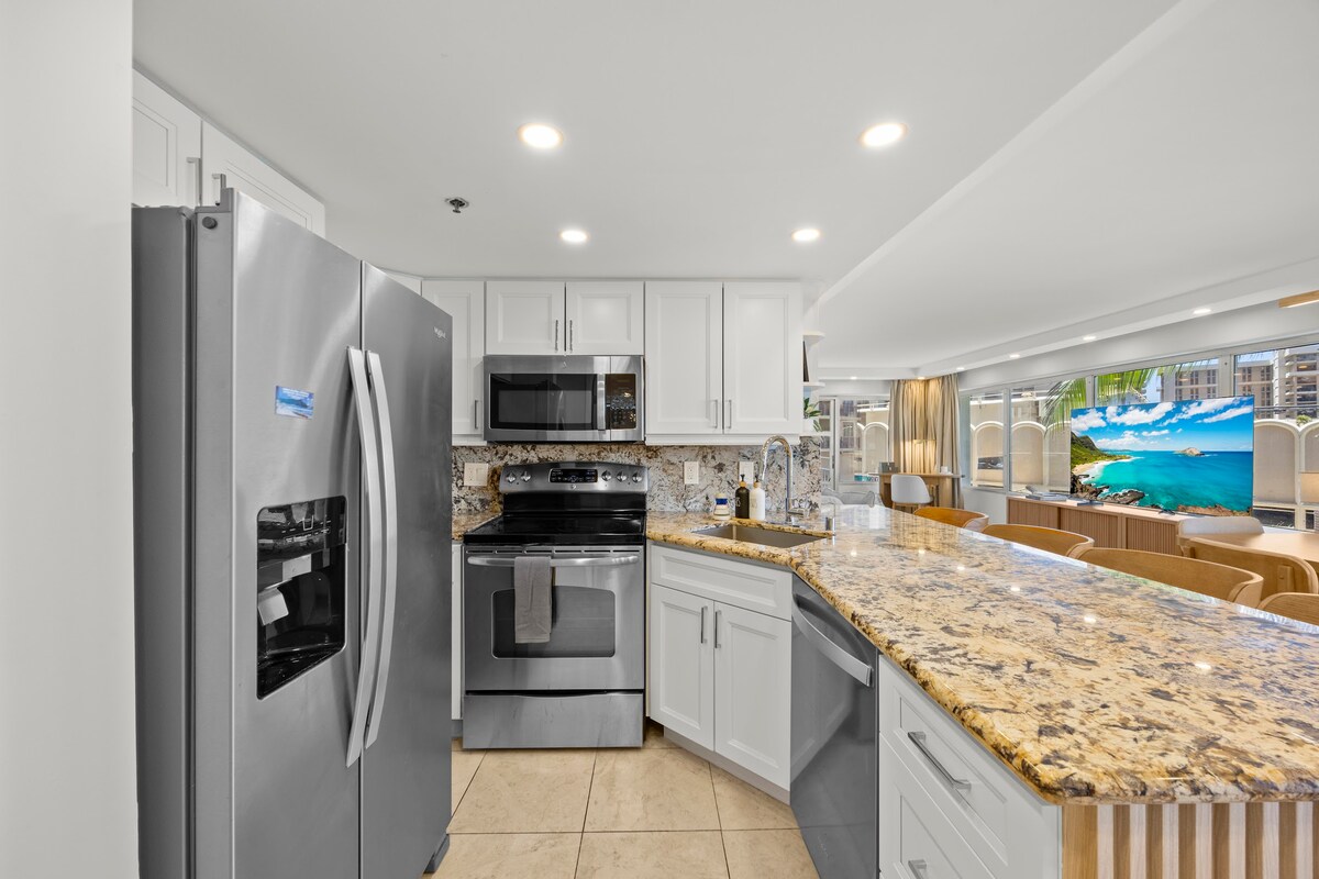 Beautiful Ilikai 2BR/2BTH Corner Suite-Waikiki