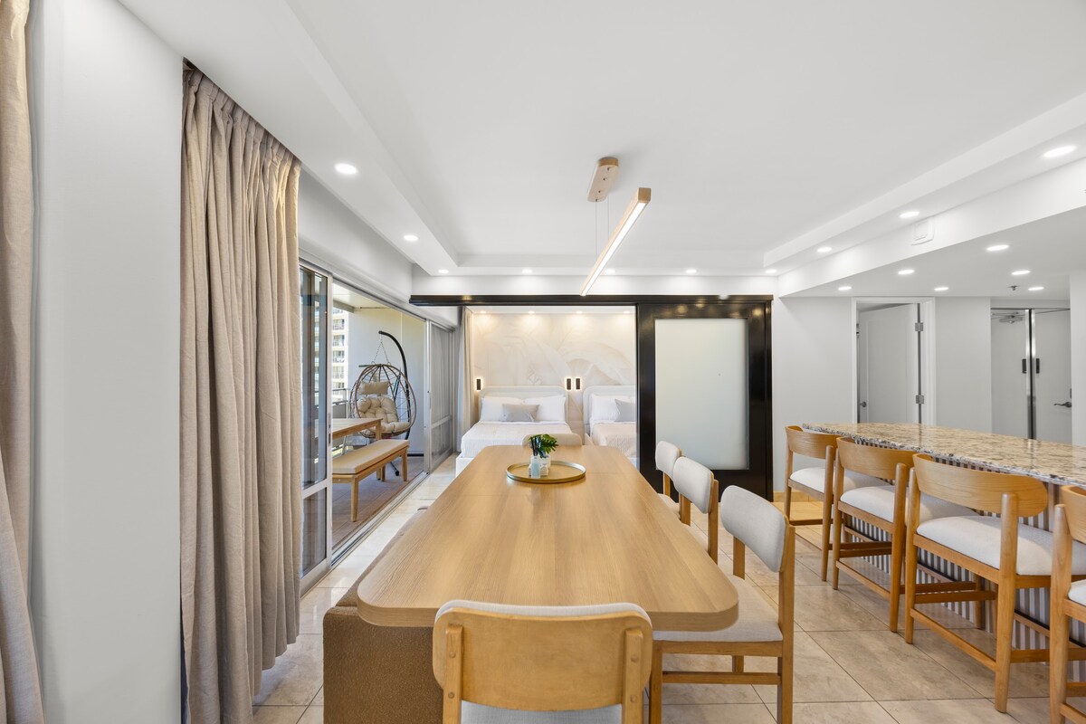 Beautiful Ilikai 2BR/2BTH Corner Suite-Waikiki