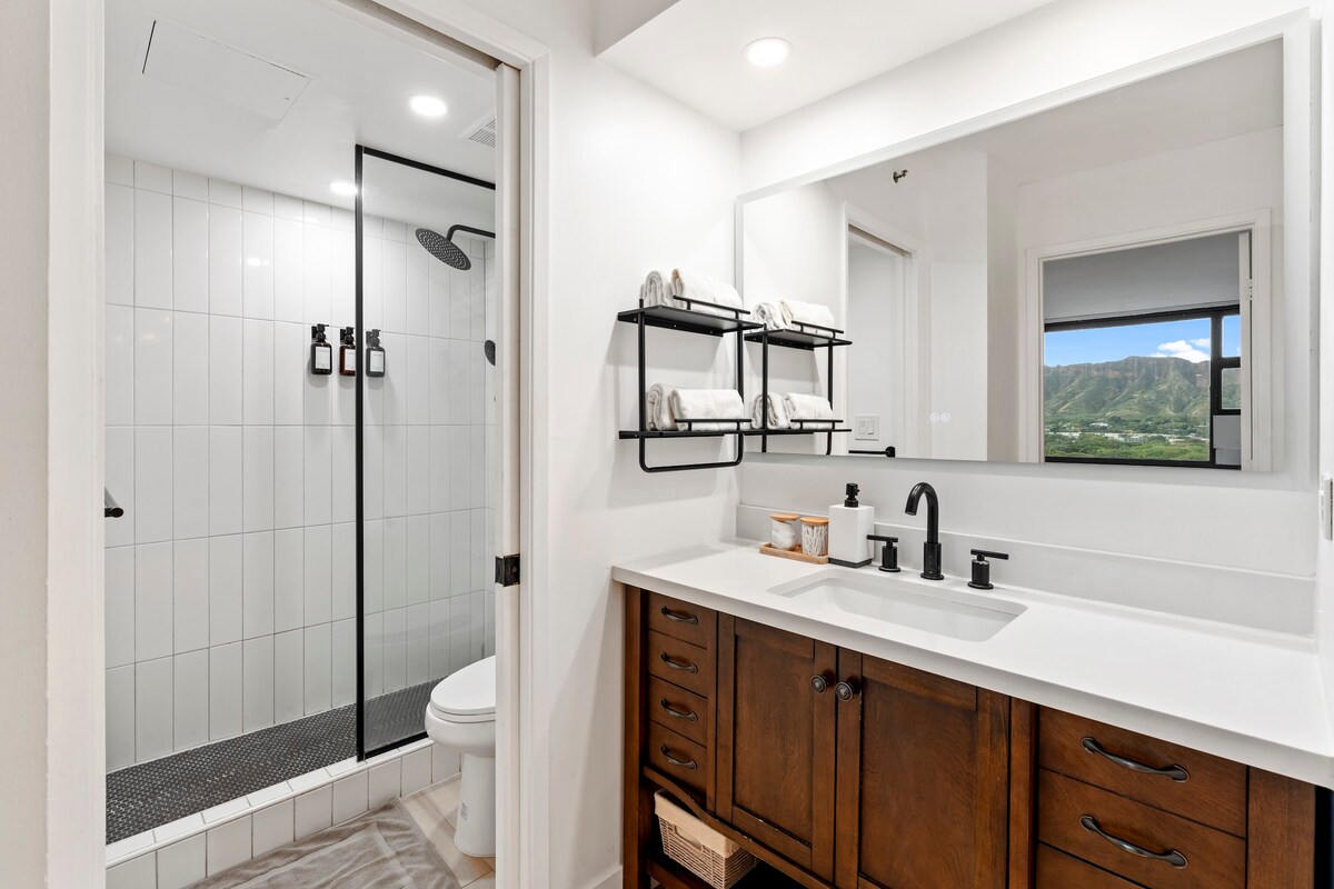 16F-Stunning Banyan DiamondHead View-1BR w/Parking