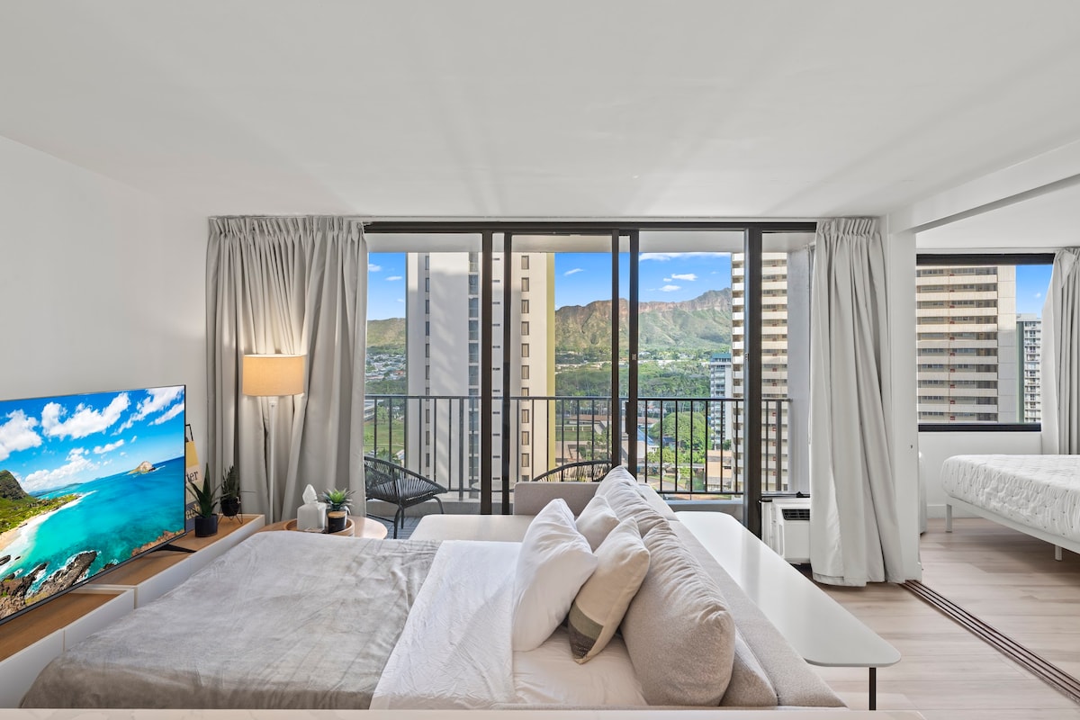 16F-Stunning Banyan DiamondHead View-1BR w/Parking