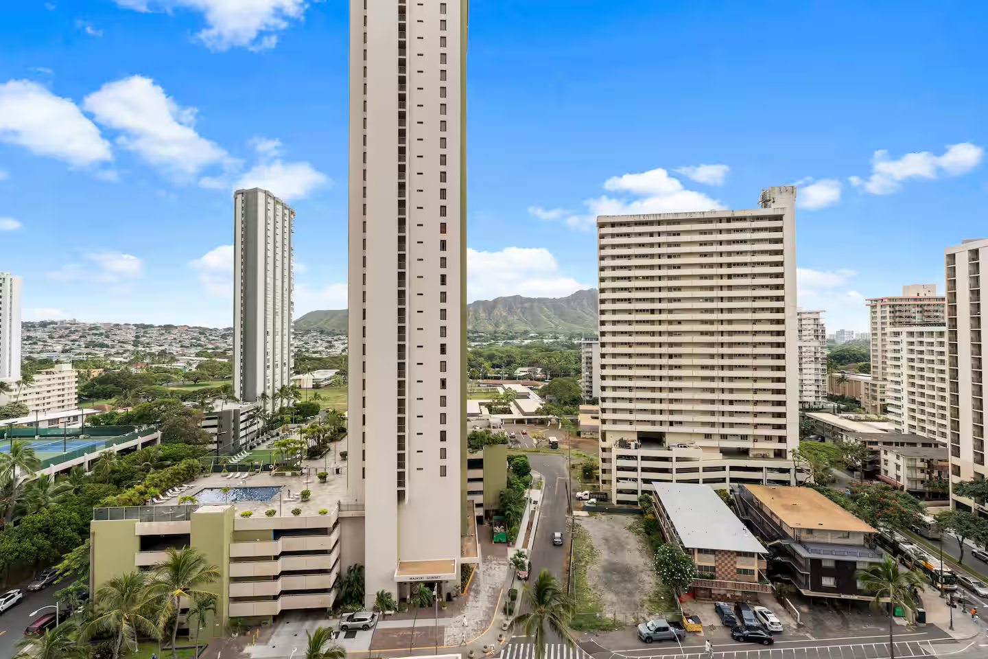 16F-Stunning Banyan DiamondHead View-1BR w/Parking