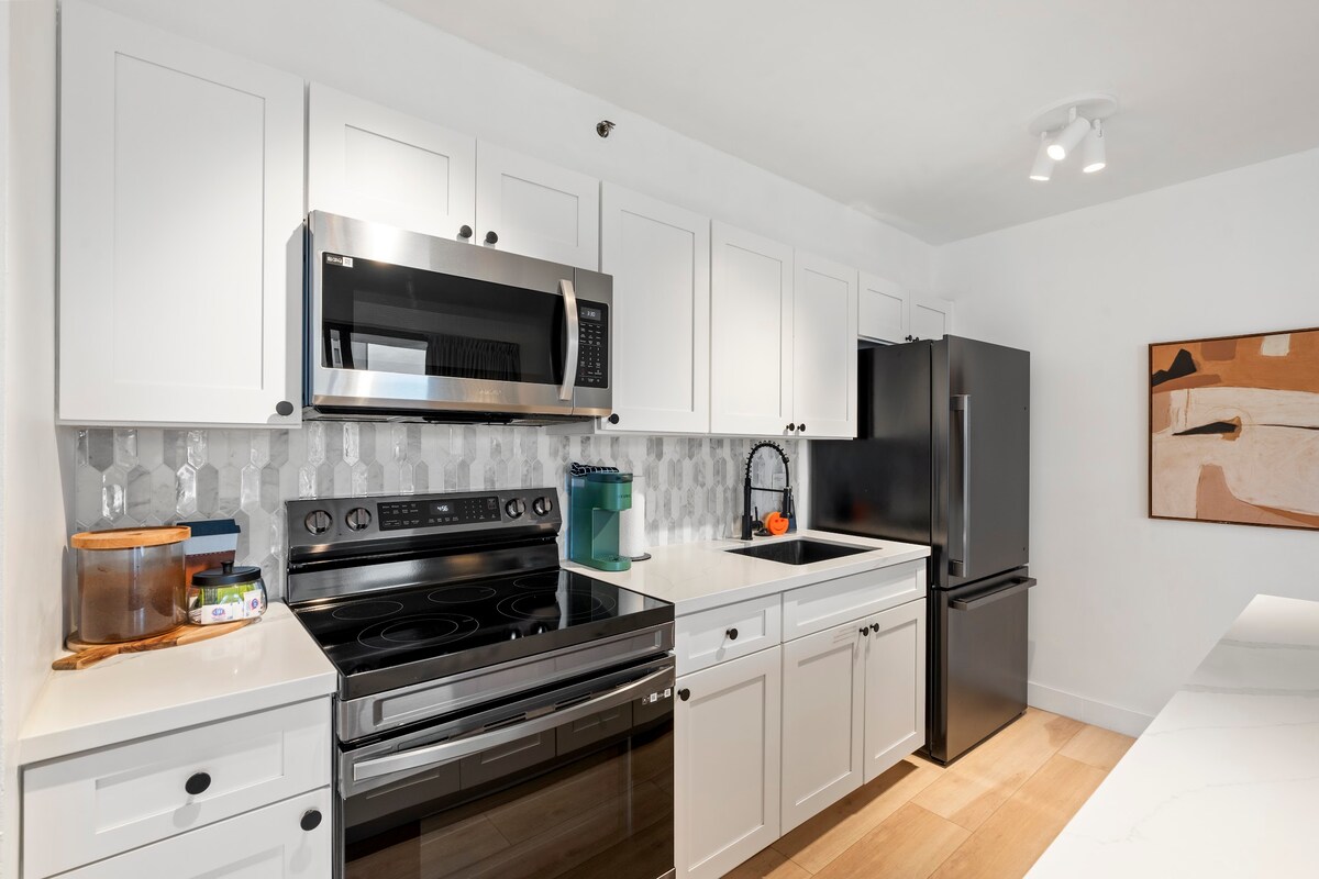16F-Stunning Banyan DiamondHead View-1BR w/Parking