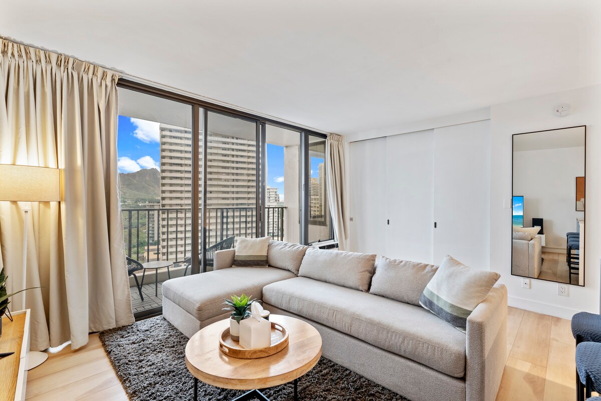 16F-Stunning Banyan DiamondHead View-1BR w/Parking