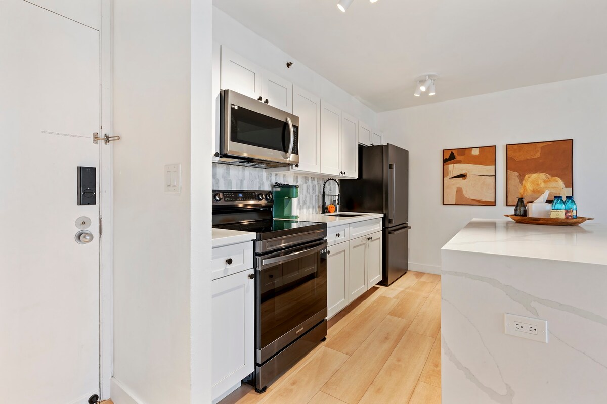 16F-Stunning Banyan DiamondHead View-1BR w/Parking