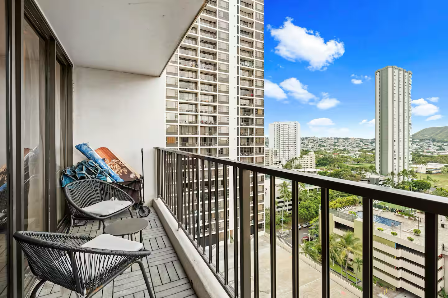 16F-Stunning Banyan DiamondHead View-1BR w/Parking