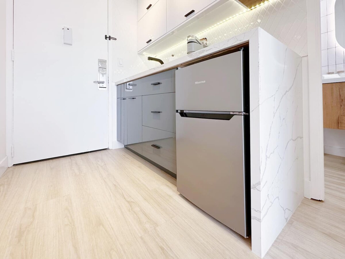 31FL-Upscale Ocean View Studio-2-min Walk to Beach