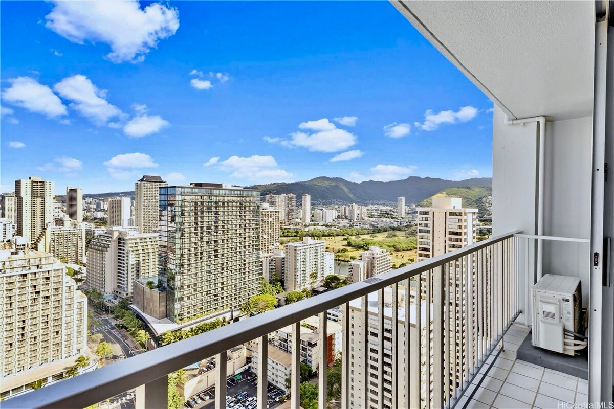 31FL-Upscale Ocean View Studio-2-min Walk to Beach
