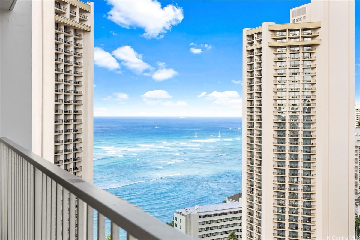 31FL-Upscale Ocean View Studio-2-min Walk to Beach