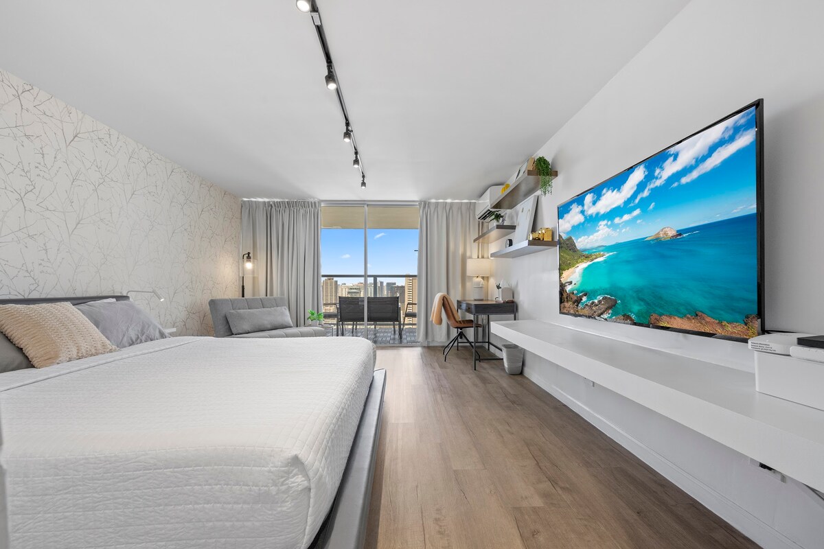 41F-Island Colony Studio-Ocean & City Skyline View